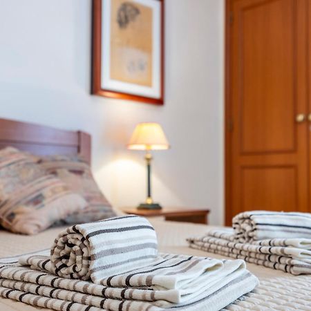 Apartamentos Mira Rio Lagos Eksteriør billede
