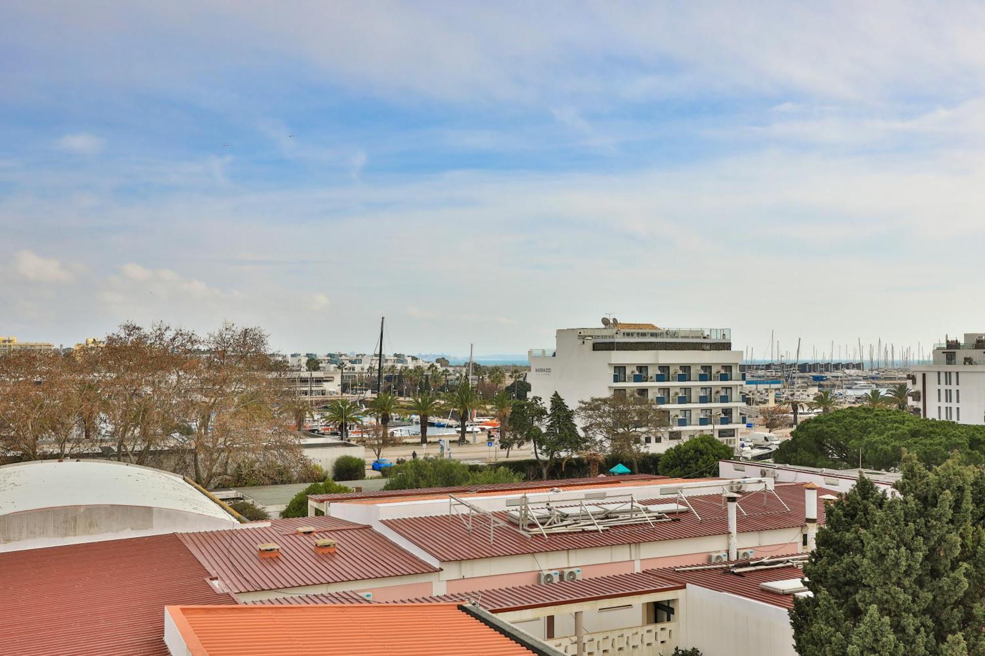 Apartamentos Mira Rio Lagos Eksteriør billede