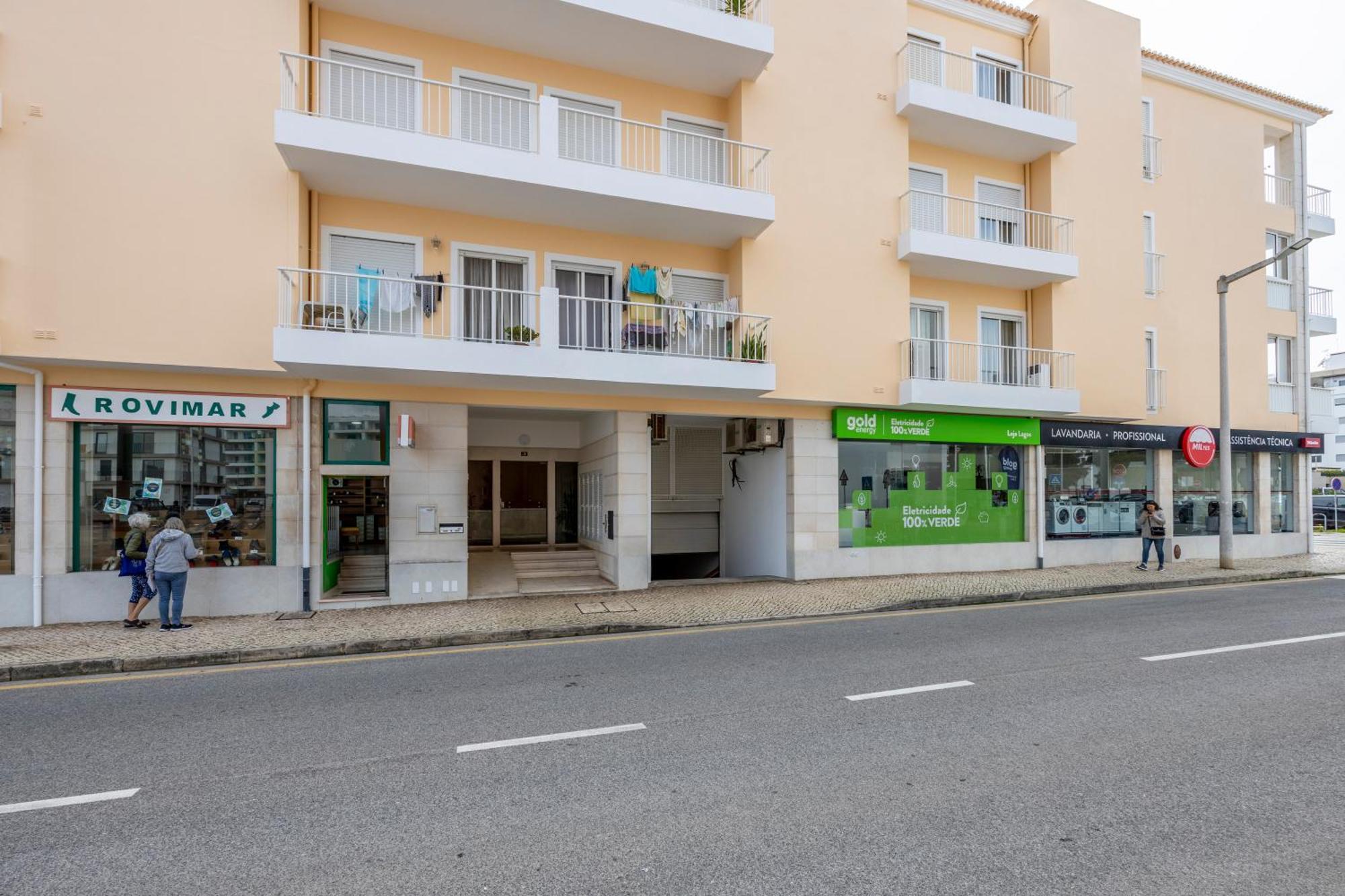 Apartamentos Mira Rio Lagos Eksteriør billede