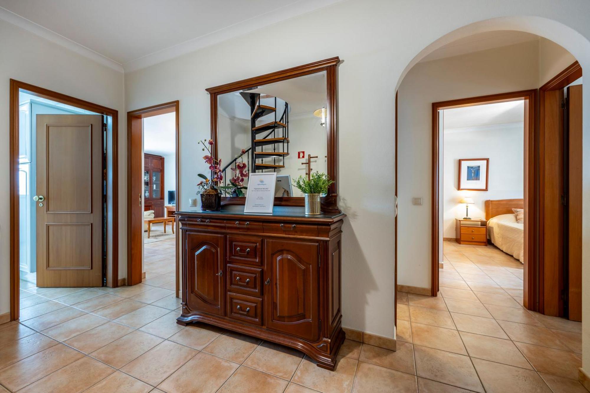 Apartamentos Mira Rio Lagos Eksteriør billede
