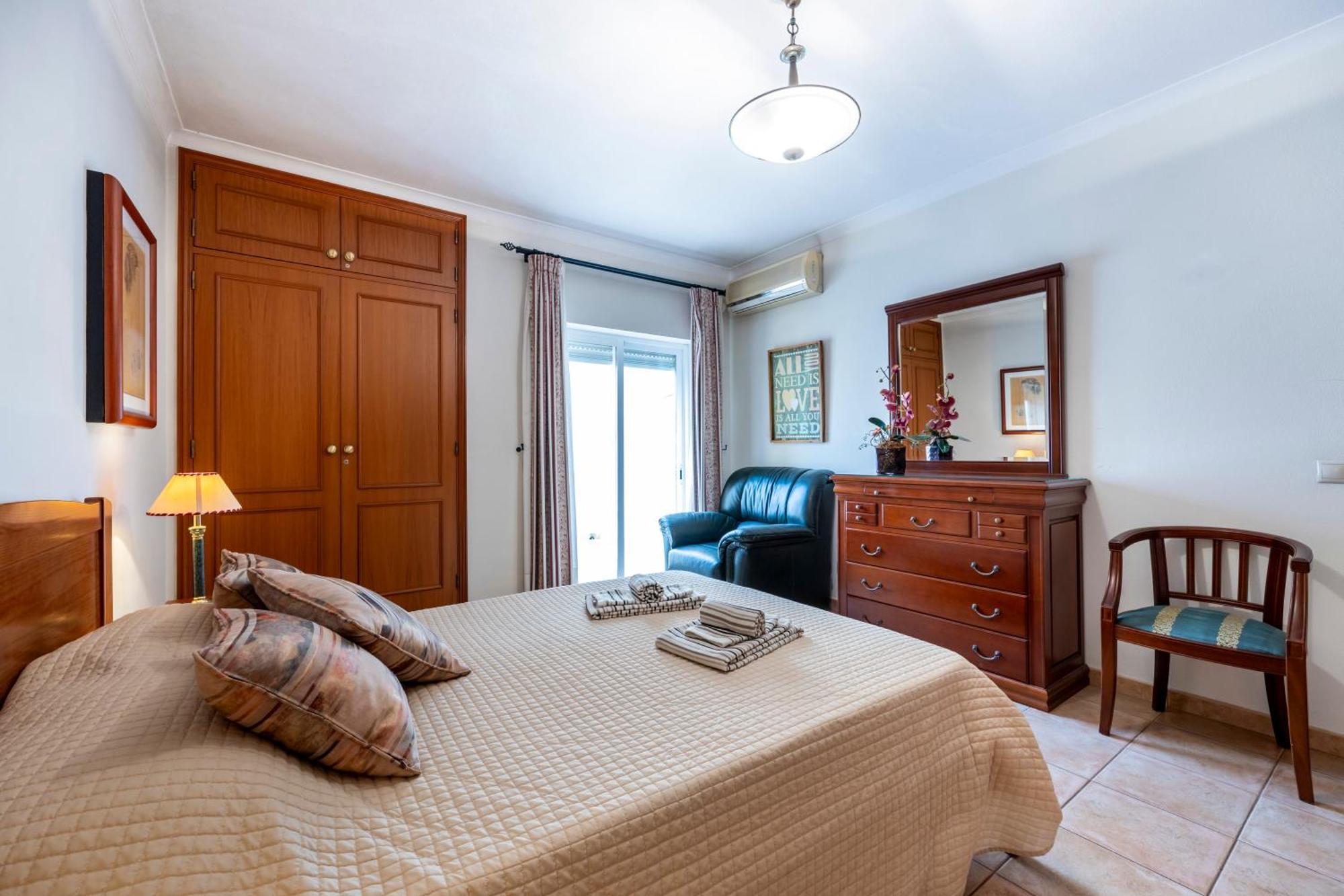Apartamentos Mira Rio Lagos Eksteriør billede