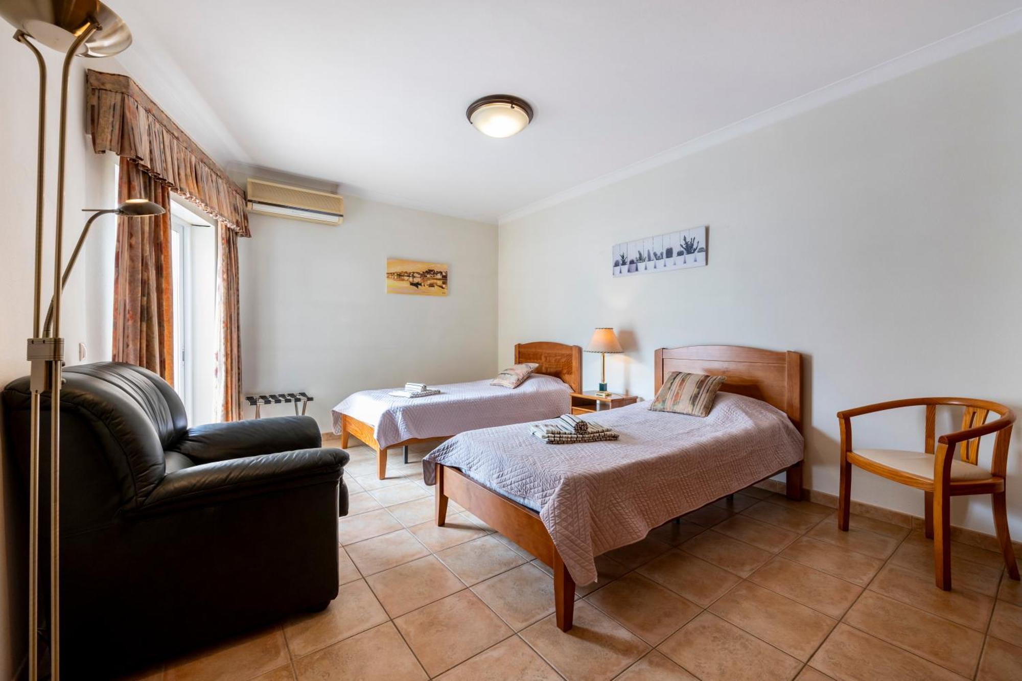 Apartamentos Mira Rio Lagos Eksteriør billede